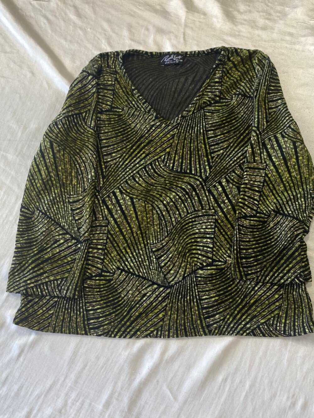 VTG Russell Kemp New York Petite Geometric Metallic Blouse